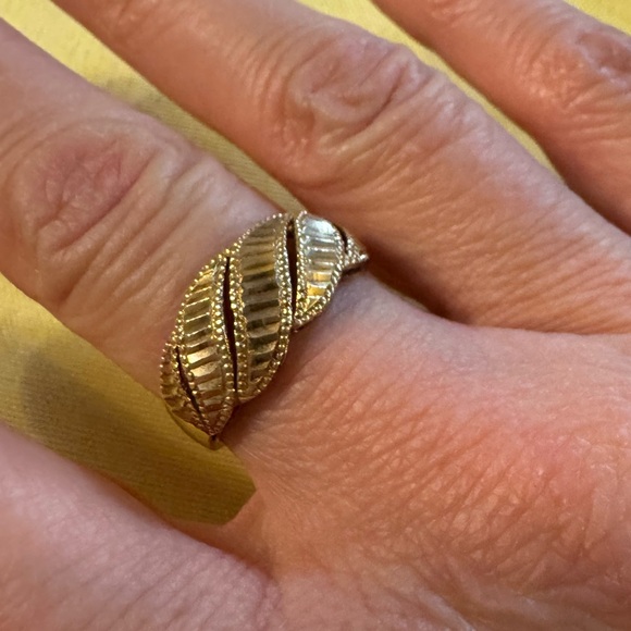 Currently $419 on Etsy. 10K Gold Wave Ring, Size 8-8.5? - Picture 3 of 3